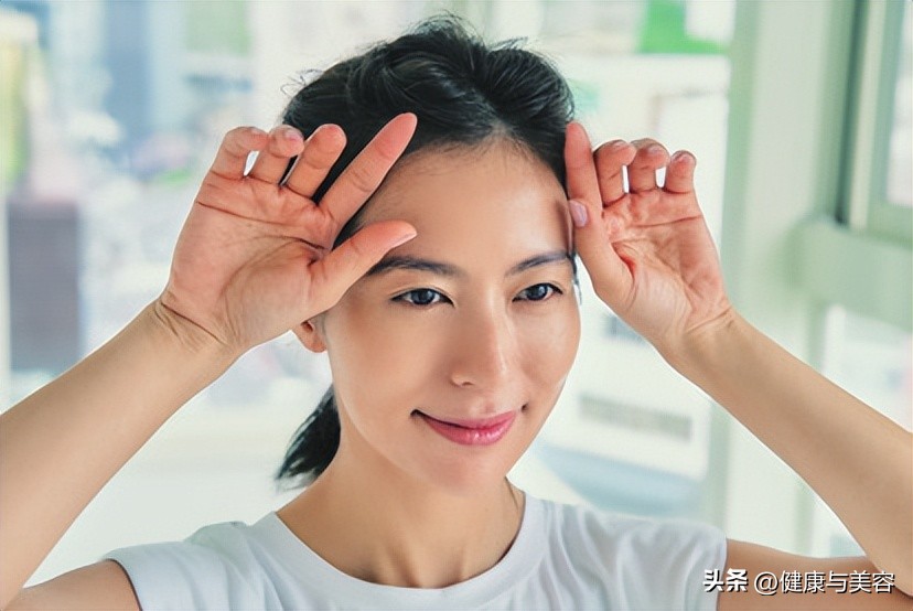 夏天化妆出汗脱妆怎么办,夏天爱出汗怎么防脱妆