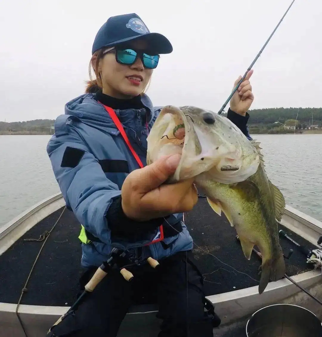 北方玩儿路亚最适合用什么饵,路亚新手怎么玩路亚