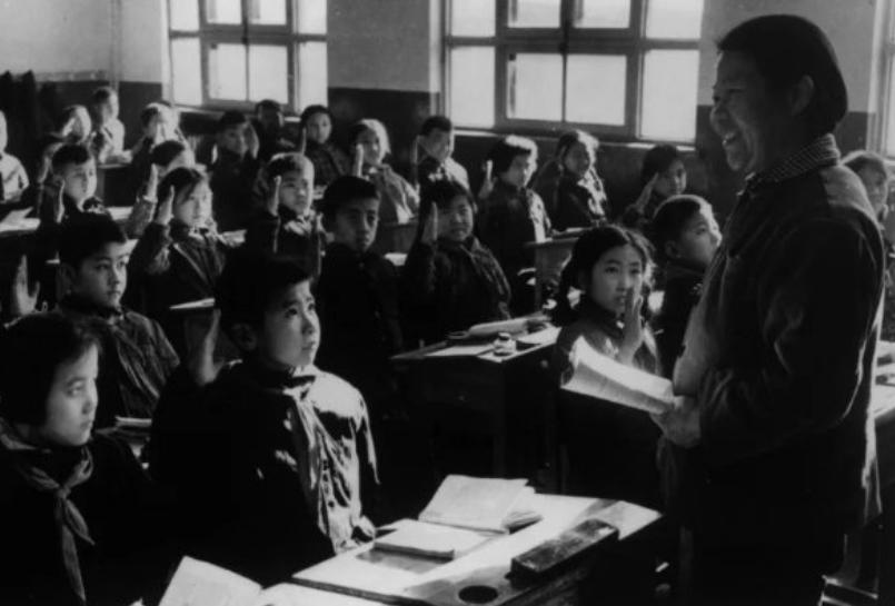 凭初中学历54岁保安写出40万字小说，被选入“中国当地文学库”！