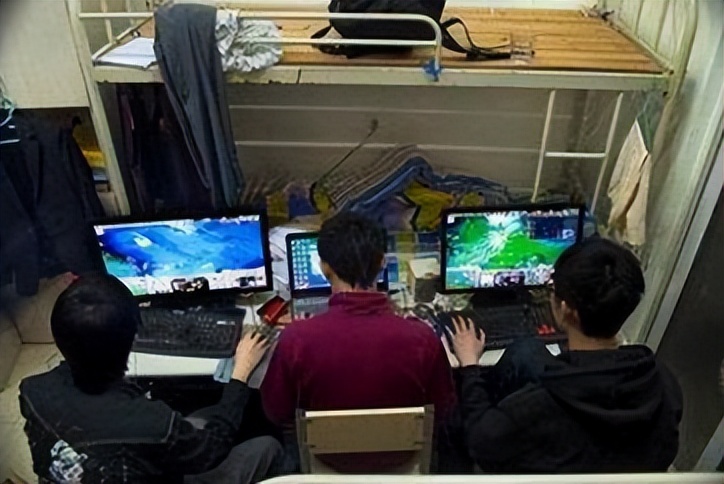 哪里赚钱哪里就有BAT，饿了么和美团争斗，背后巨头打得热火朝天