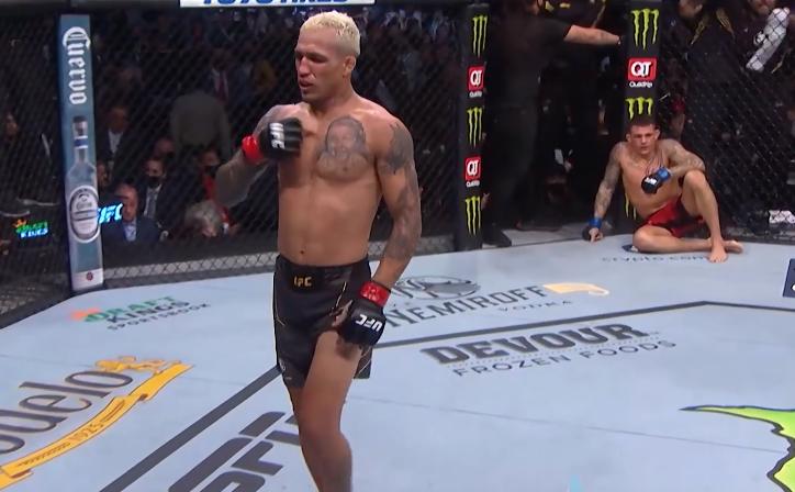 从抑郁症少年到ufc冠军,奥利维拉是ufc最强柔术吗