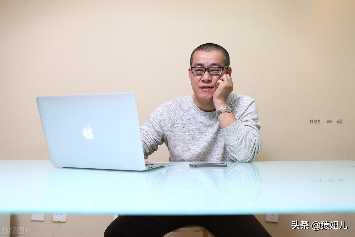 罗振宇谈成大事者不纠结,罗振宇罗辑思维深度解析