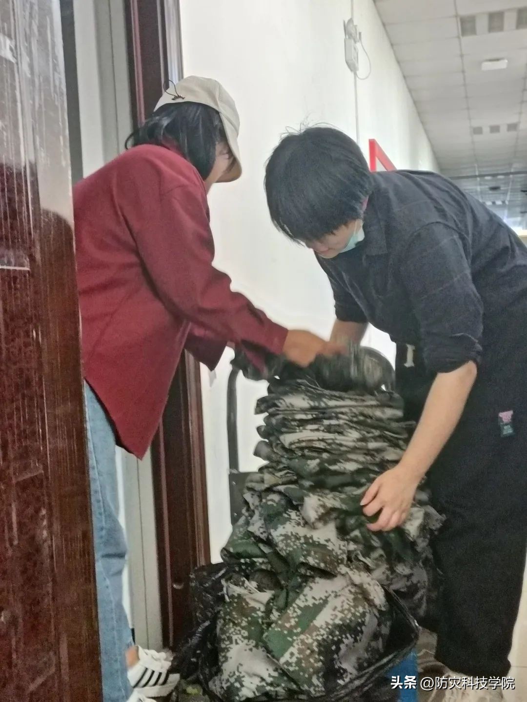 闲置衣服上门回收各种闲置旧衣服,旧衣回收联系电话