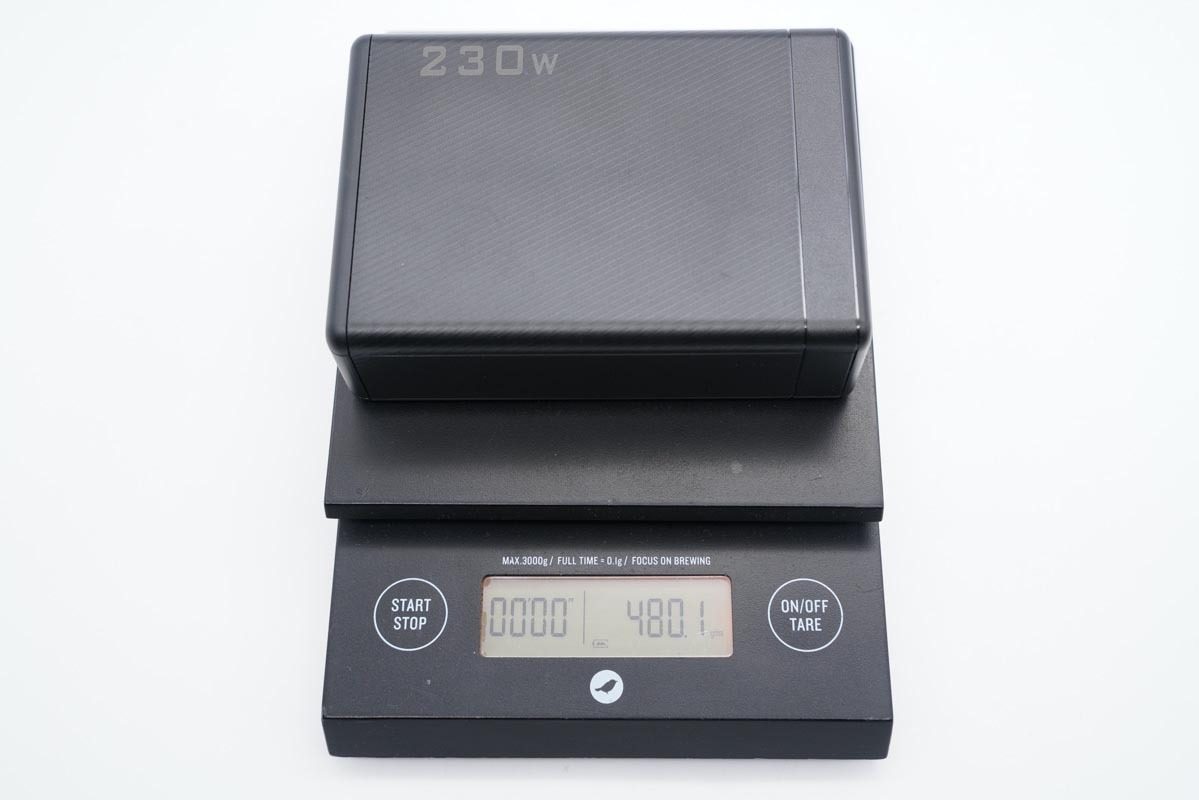 4C1A五个口，总功率达230W，华科生230W桌面充拆解