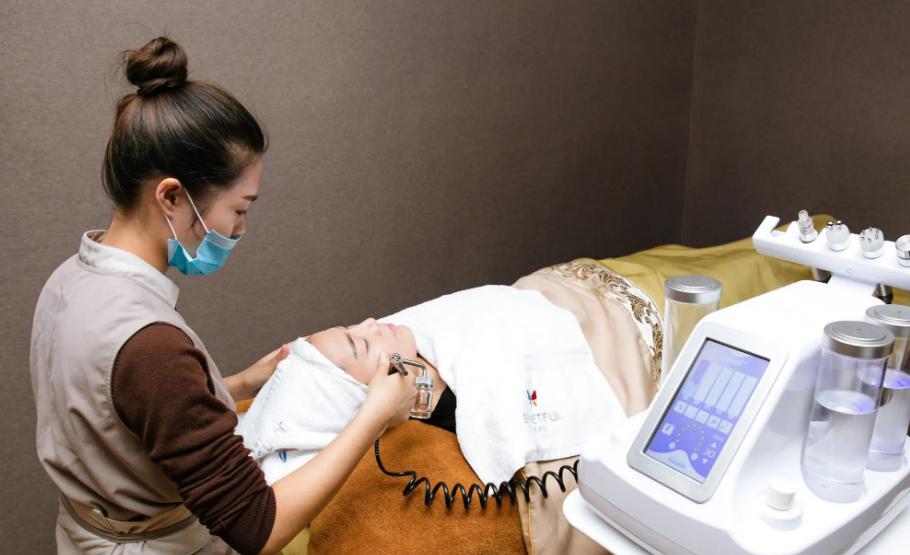 美容院害人案例,美容项目有必要做吗