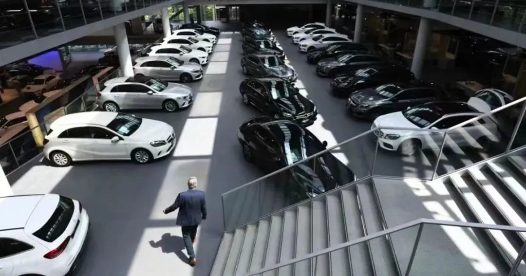 轻舟已过万重山下一句是什么,轻舟已过万重山小说