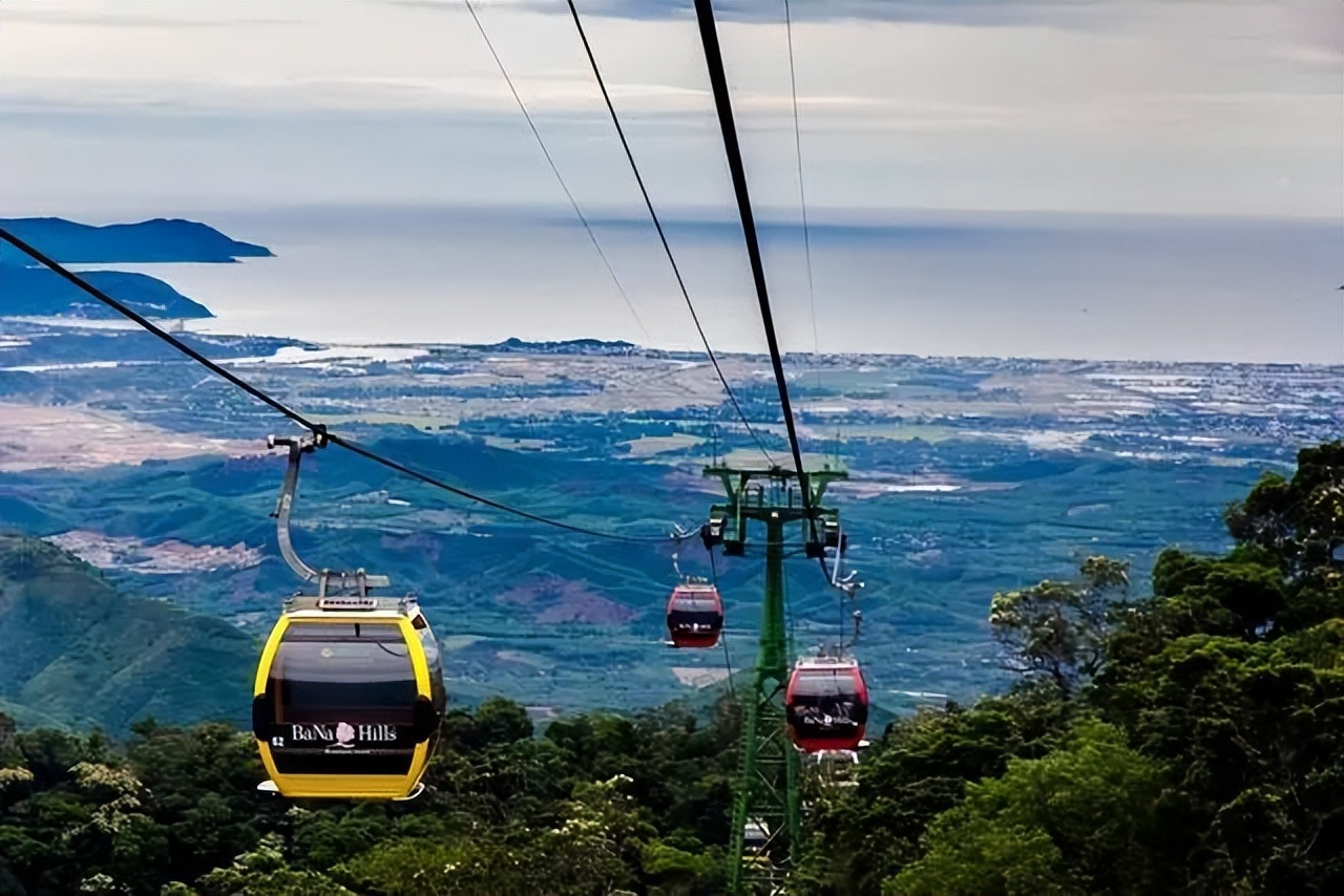 岘港旅游住哪里好,岘港旅游云端漫步