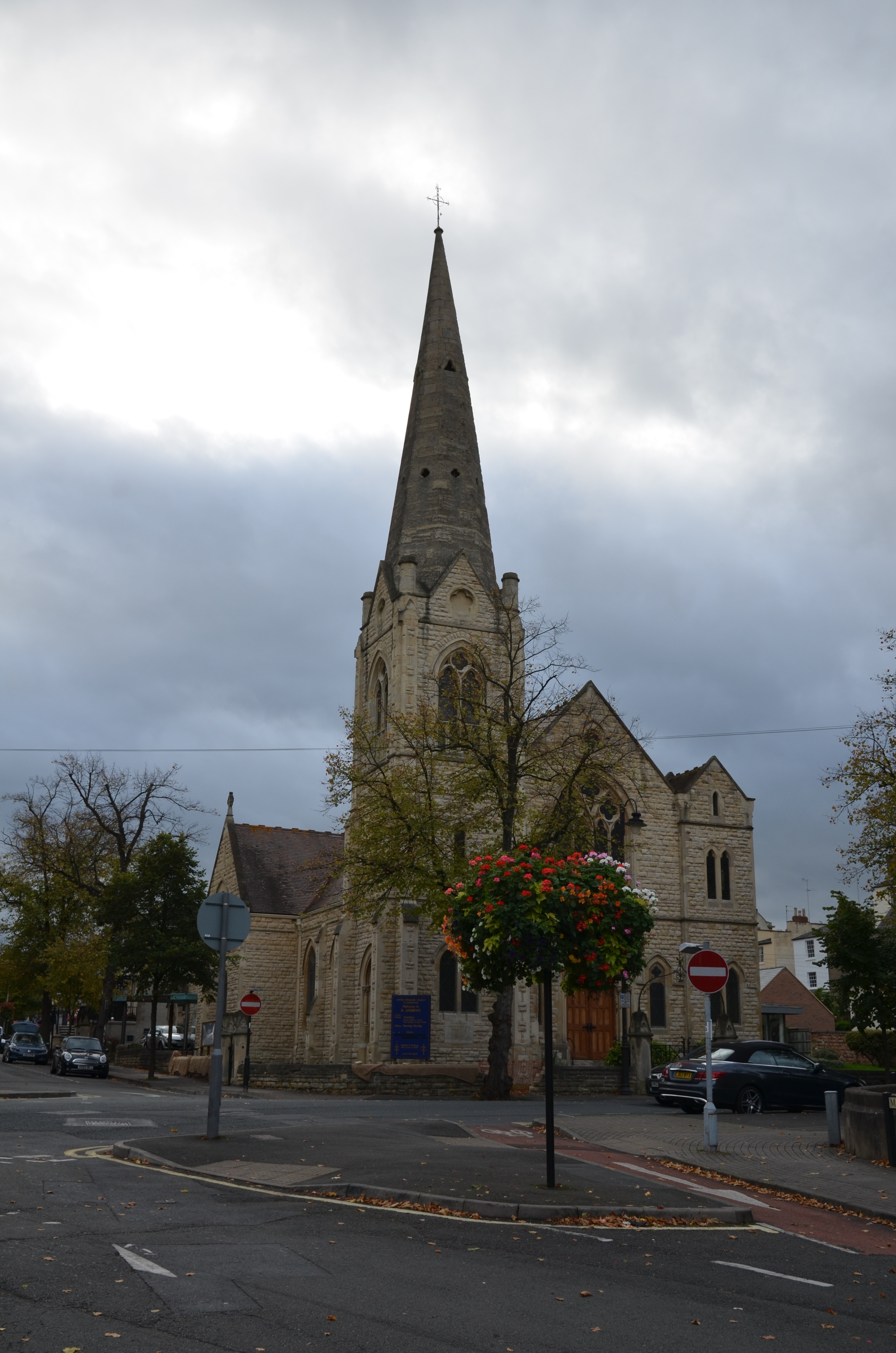 英国旅行记之爱丁堡,英国切尔滕纳姆