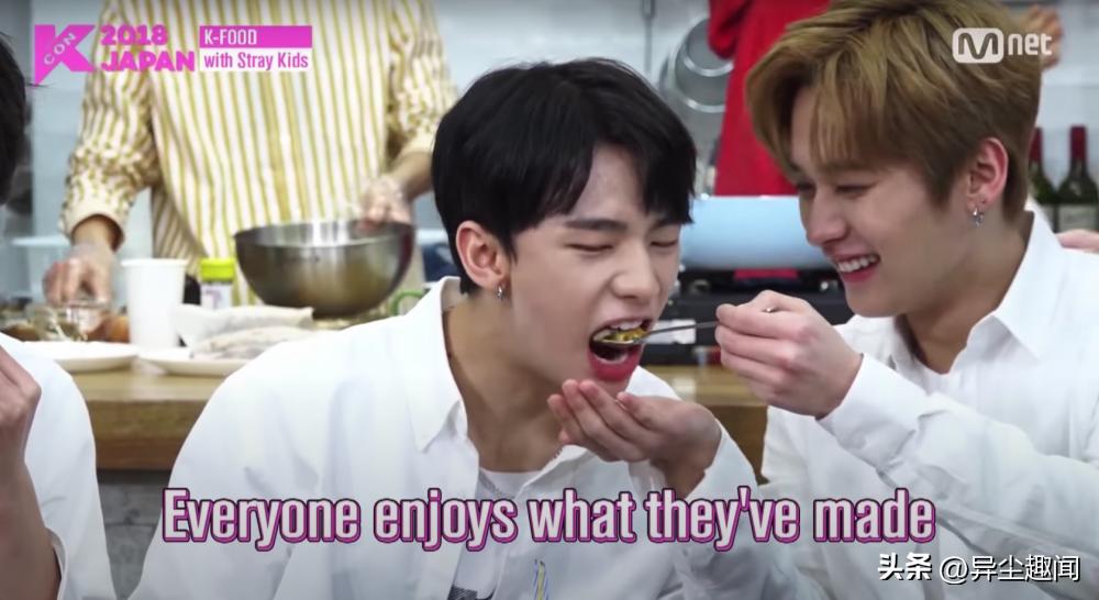 左撇子韩星,左撇子明星中韩