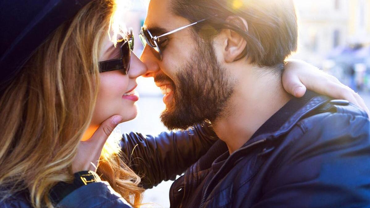 夫妻之间亲吻最忌讳哪里,夫妻接吻对身体有这五大好处