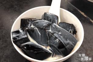 上热下寒龟苓膏,龟苓膏可以治疗脾胃湿热吗