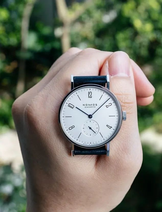 nomos最经典款,nomos粉色