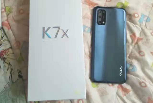 5000mAh+90Hz屏+双防抖，跌至1079元