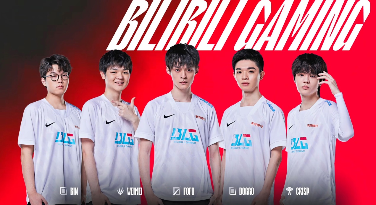 比Bin强太多了！LPL船长最强操作诞生：以一己之力，打退对面五人