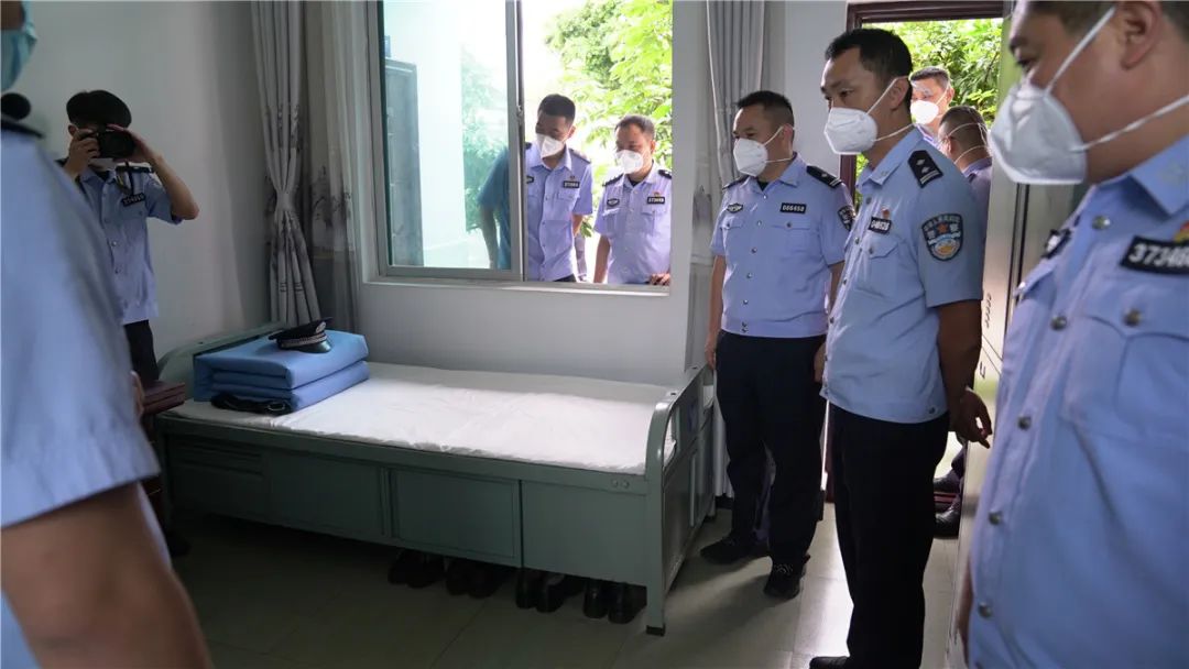 基层派出所召开公安工作会,考察枫桥式派出所创建工作