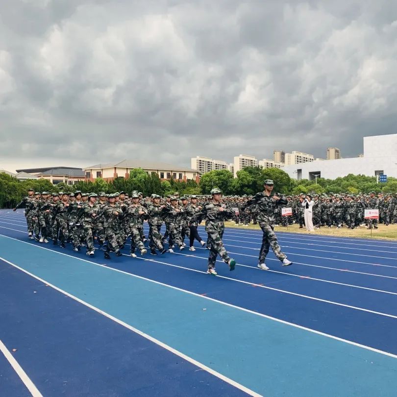 高标准军训,威武霸气的军训