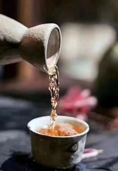 散文秋天浓浓乡愁,散文我敬岁月一杯酒