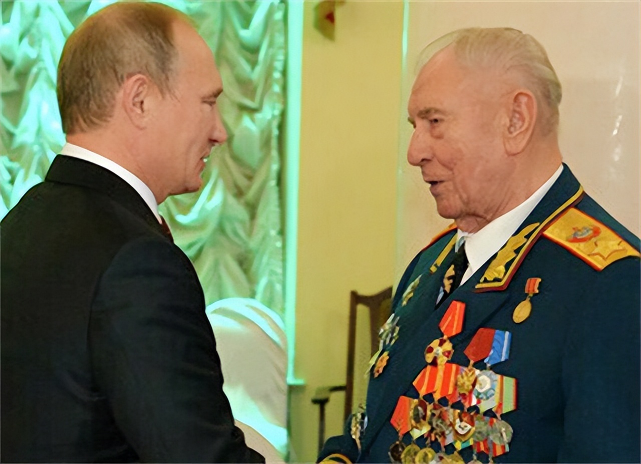 苏联解体对戈尔巴乔夫有何评价,苏联解体前对戈尔巴乔夫的评价