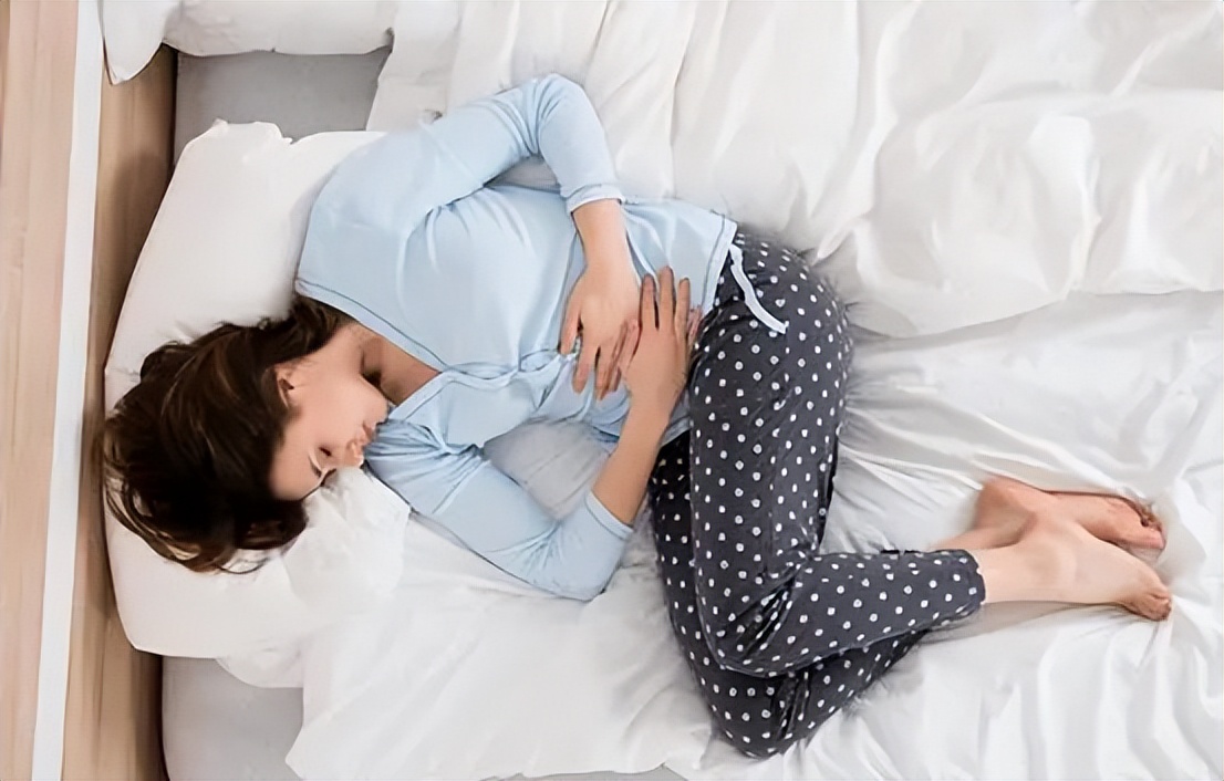 子宫癌症状有哪些表现,72岁老人子宫癌晚期症状