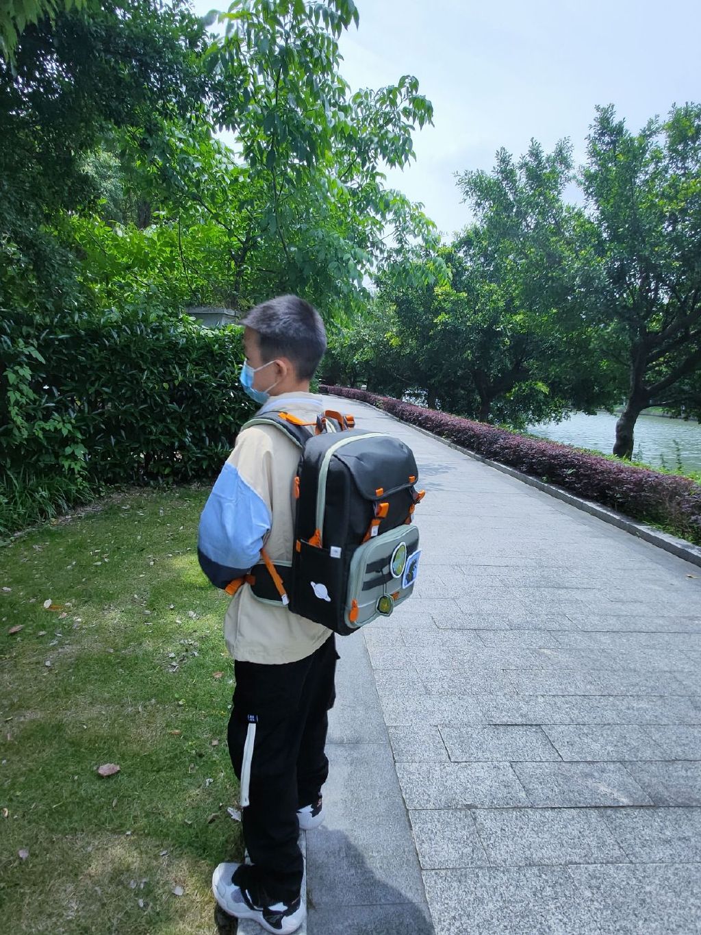 开学季书包推荐小学生轻便款,适合初中生背的书包推荐百搭