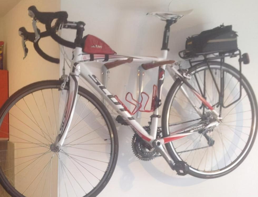 好的自行车放在外面怎么放最安全,如何在室内存放自行车