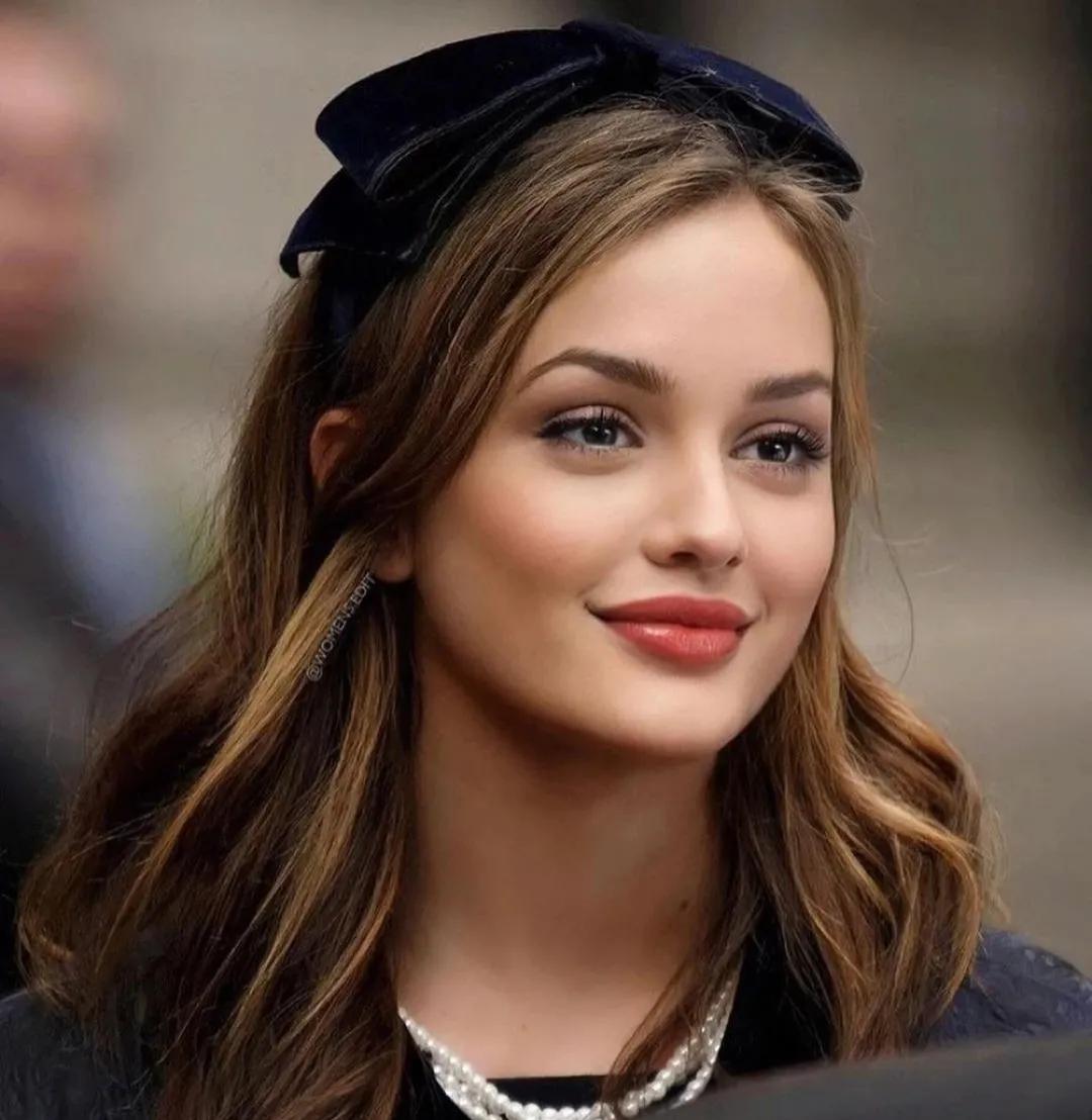 红色的枫叶新疆歌曲,红色的枫叶花语