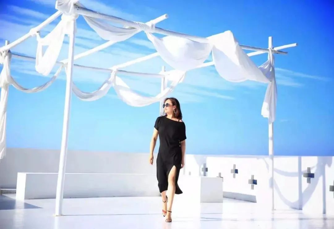 猫咪走太空步原视频最火,猫咪壁虎漫步视频