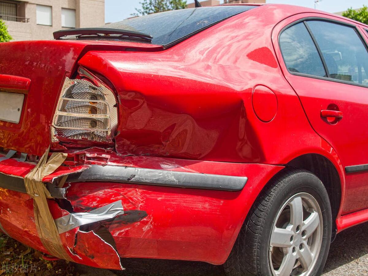 交通事故追尾法律条款,交通法律案例追尾