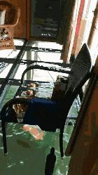 “姑娘，你知道衣服上的字是什么意思吗？”哈哈哈自信的姑娘最美