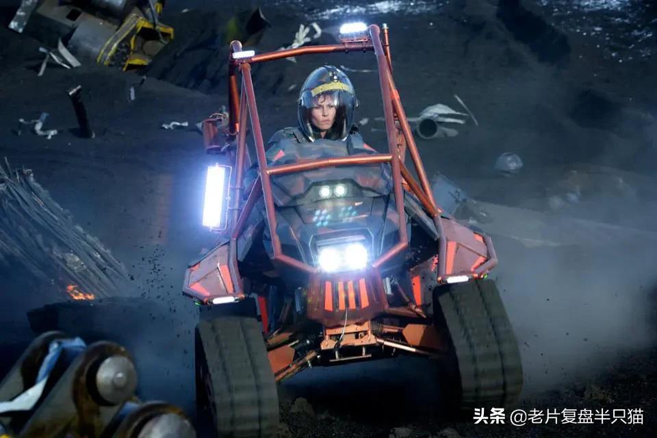 钢铁侠和蝙蝠侠后期谁更强,钢铁侠为什么注定打不过蝙蝠侠