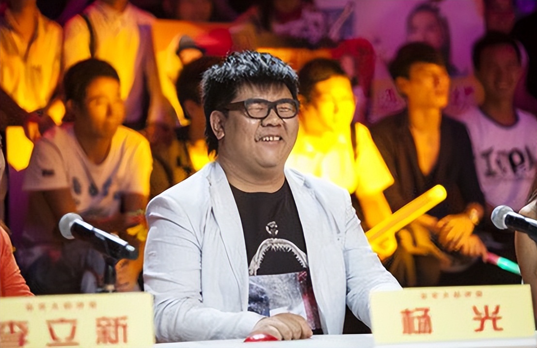 盲人歌手杨光最近的情况,盲人歌手杨光真的看不见吗