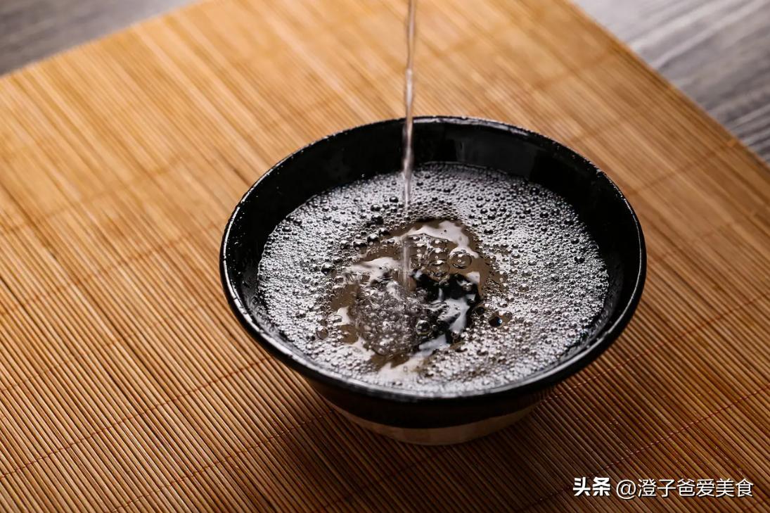 汾酒53度黄盖好还是红盖值得收藏,白玻汾酒黄盖和红盖的区别