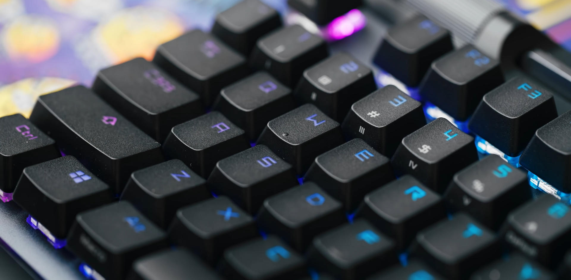 rog耀光2幻键盘值得买吗,华硕rog耀光键盘