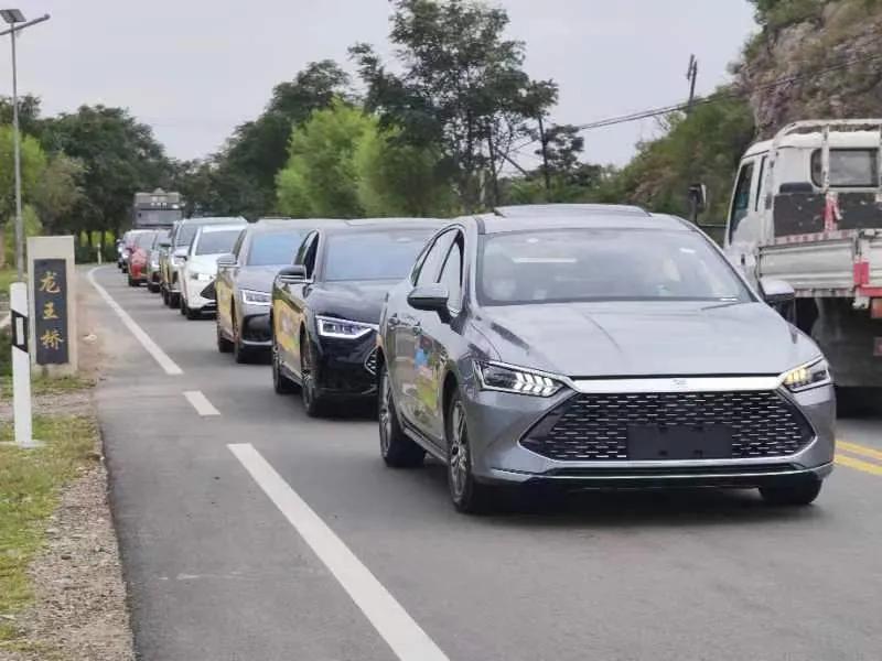 谁说秦是出租车，实用性高，一个月卖几万辆