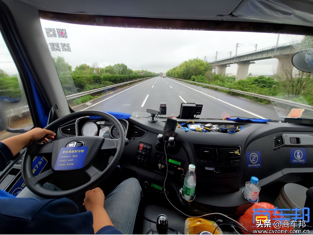 j6p价值版牵引车,j6p460走国道油耗多少