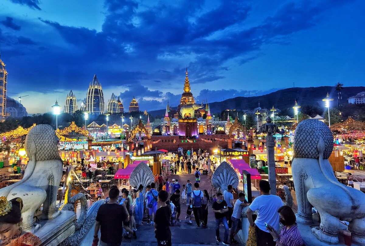 夏天自驾游最凉快的地方,旅游十大必去的地方中国夏天