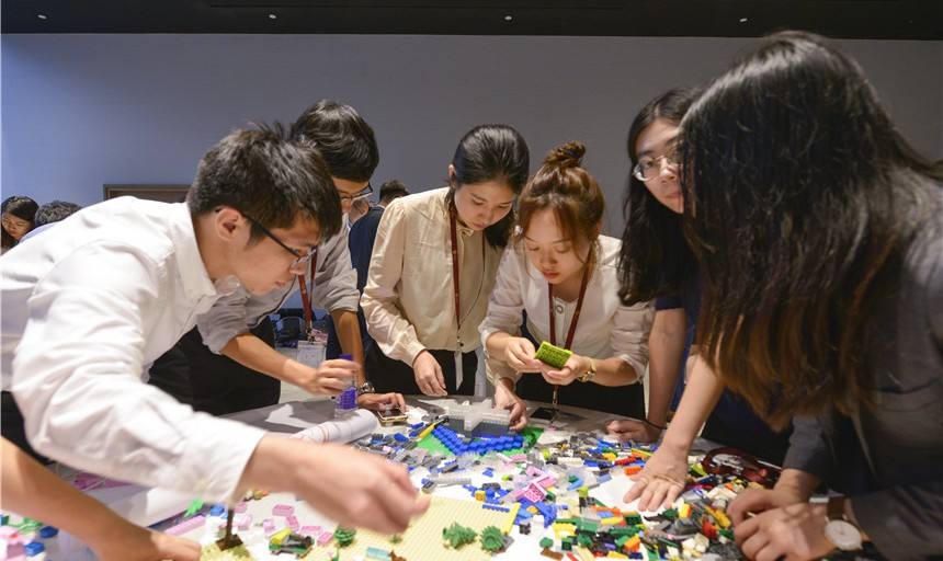 10倍的价格买乐高积木，我们是交了智商税还是真正的物有所值？