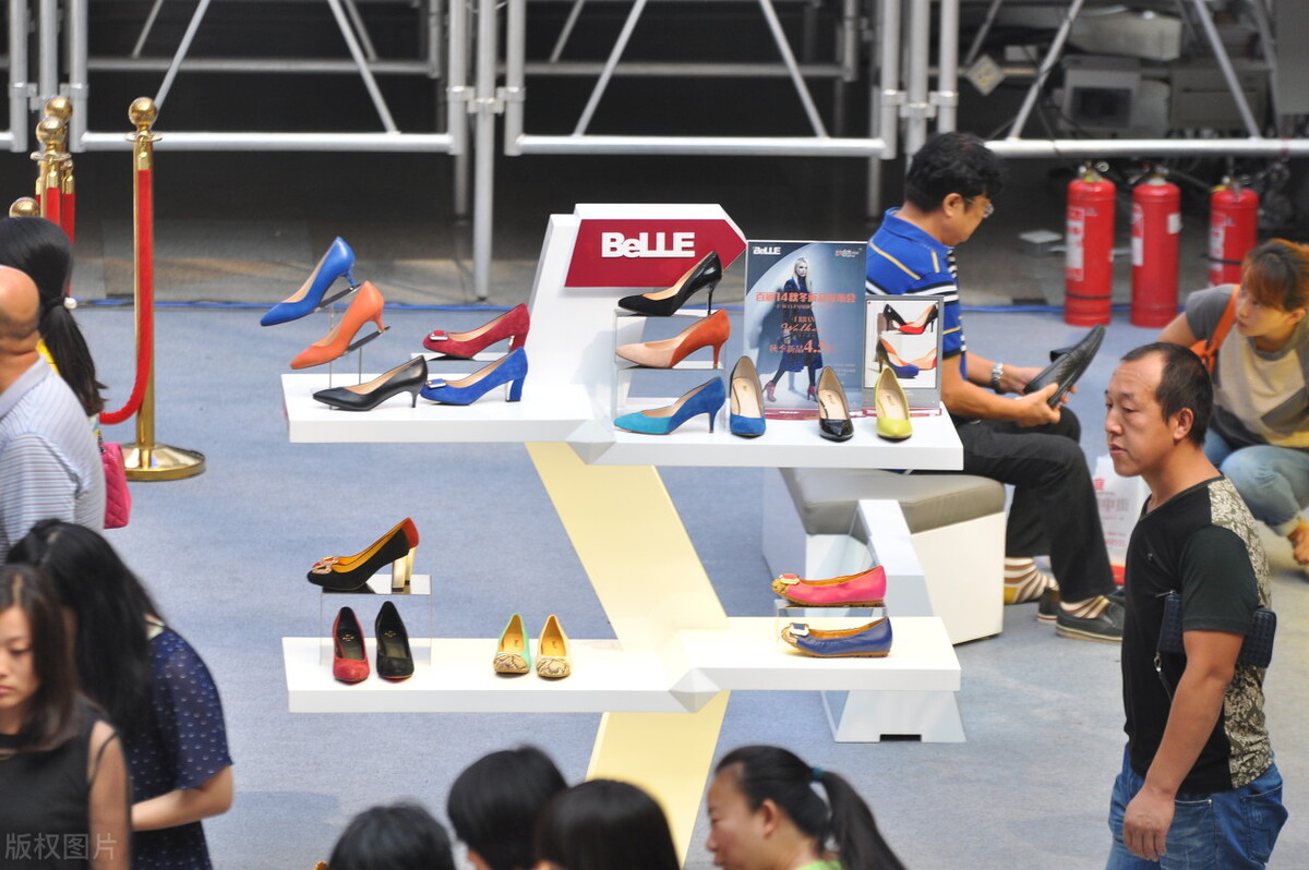 50岁女人必买的女鞋品牌推荐,你要的款式这里都有