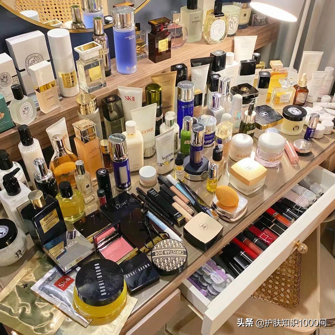 年轻女性用什么精华好,紧致亮肤的精华液适合18岁使用吗