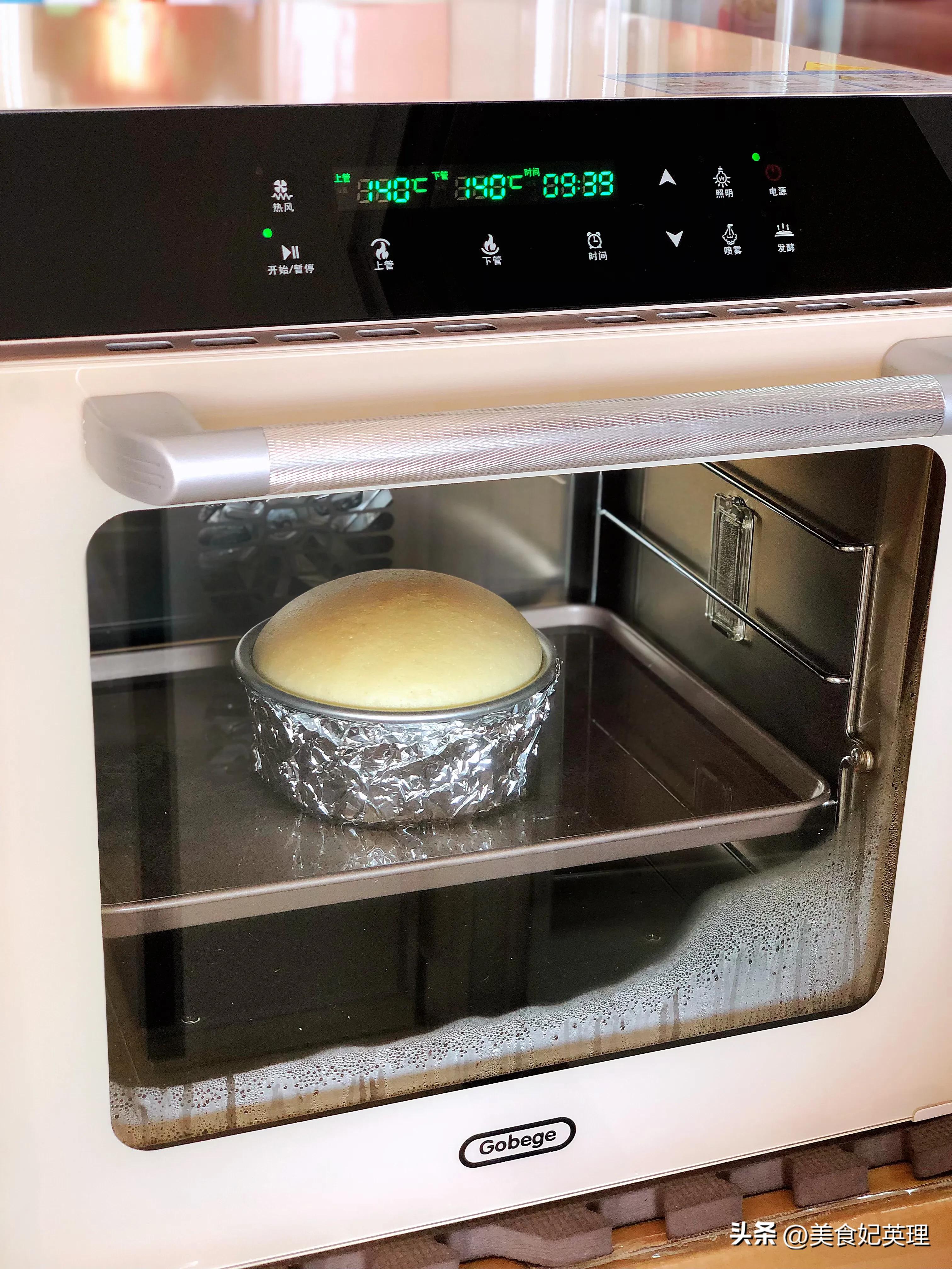 轻乳酪蛋糕的做法不开裂不塌腰,轻乳酪蛋糕口感细腻绵密做法简单