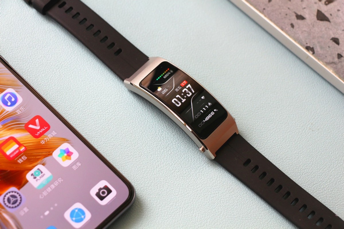 手环耳机二合一华为b7上手体验,华为什么时候发布新款B7手环