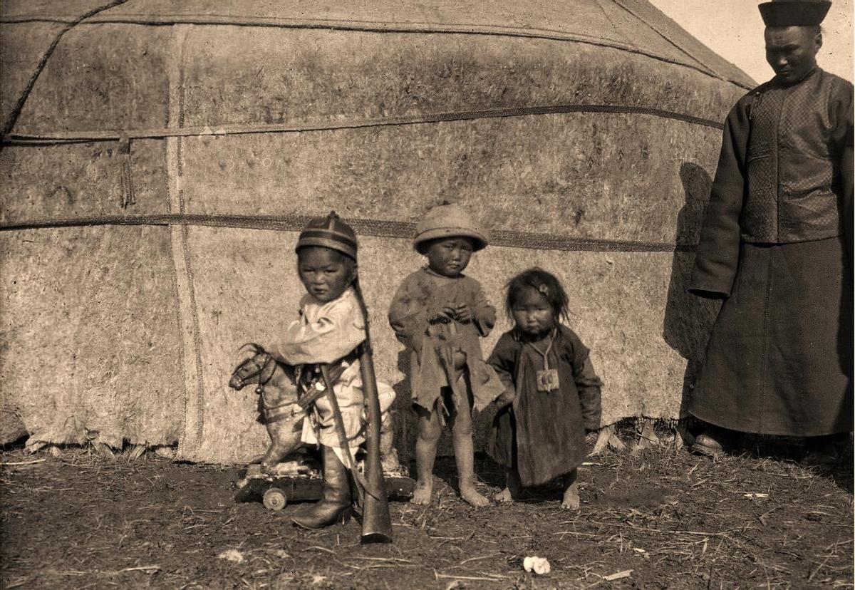 【晚清*楼青**秘影】*楼青**女丰乳肥臀，媚态撩人，风情尽显！