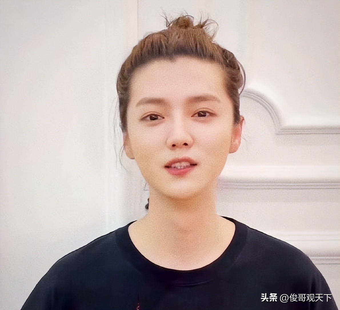 鹿晗创造营丸子头,鹿晗长发丸子头没滤镜版