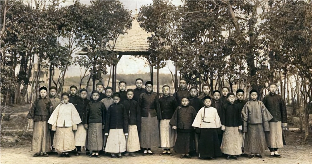 她*楼青**出身，一嫁首富子，二嫁孔家长子，无子女却晚年幸福，凭啥