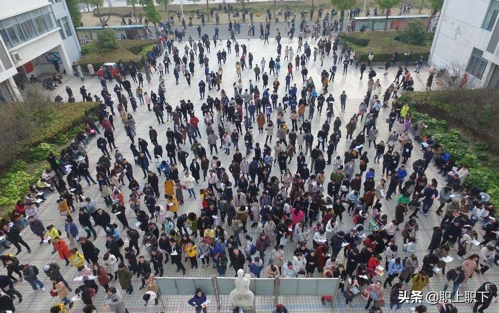 招工后无编人员如何解决编制,同一单位编外人员入编难不难