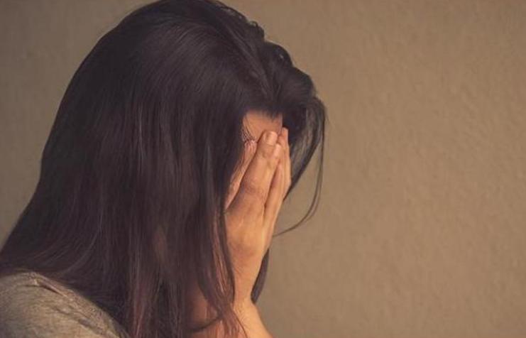 父母离异9岁女孩确诊血癌,九岁女孩患血癌姑姑卖车卖嫁妆