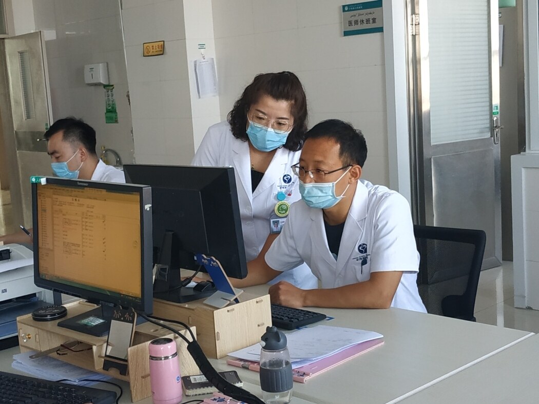 鞍沙手牵手同心绘“疆”来