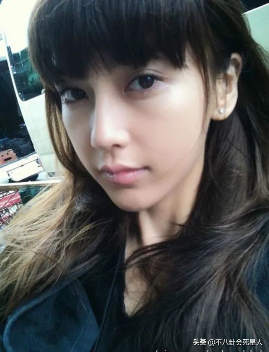 冻龄女神素颜成照妖镜,素颜照妖镜