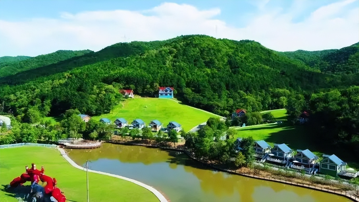 夏天游玩路线,夏天旅游最佳路线推荐