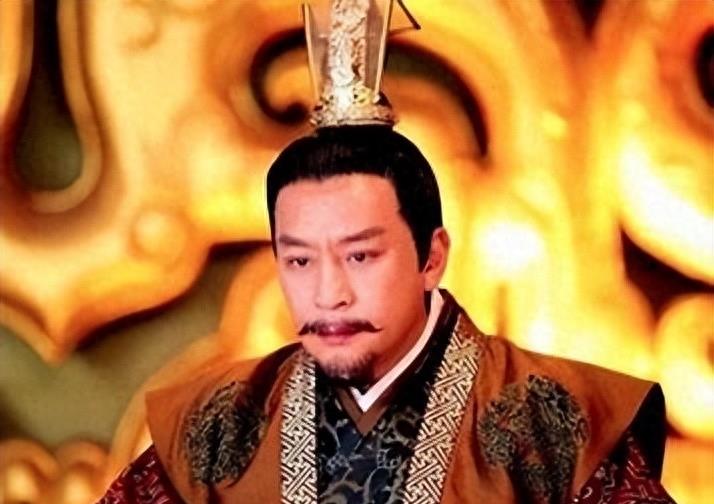 *队军**美女献身解决将军生理问题，引发社会争议和热议！